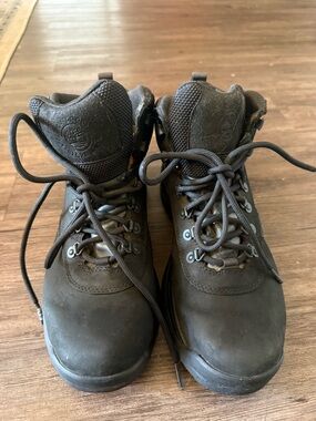 Timberland Mt. Maddsen Waterproof Hiking Boots - Women’s 10